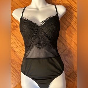 NWT Windsor Black Teddy Snap Crotch Size 36D Zips up the Side!